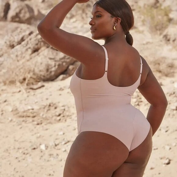 Pinsy Shapewear Bodysuit Spaghetti VNeck Cheeky Pink Hourglass NWT - Picture 5 of 15